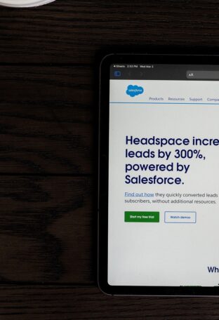 Salesforce crm consulting left